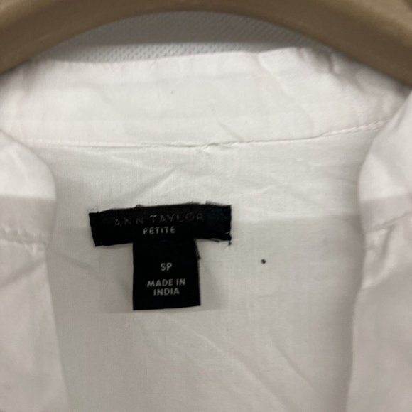 NEW Size SP Ann Taylor Petite Floral Embroidered Tie Waist Shirtdress 591826 - Picture 3 of 5
